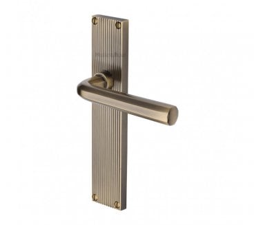 Heritage Brass Octave On Reeded Backplate - Antique Brass