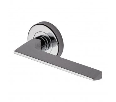 Heritage Brass Pyramid Door Handles On Round Rose - Polished Chrome