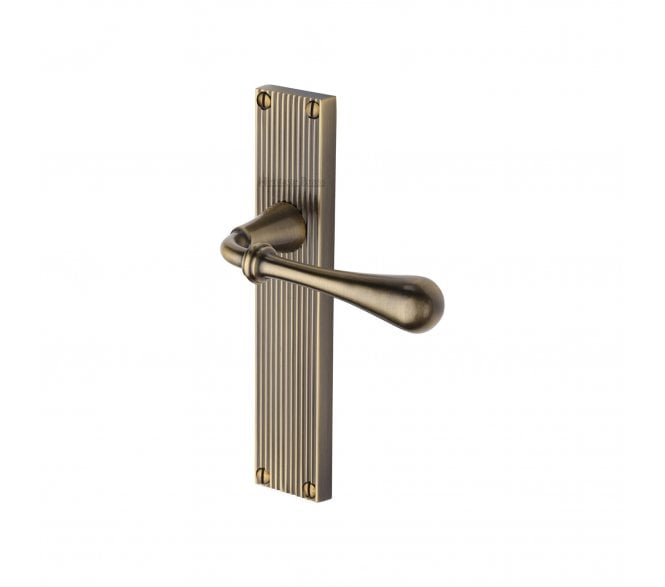 Heritage Brass Roma On Reeded Backplate - Antique Brass