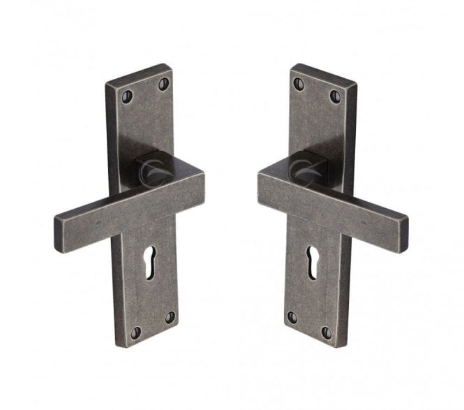 Heritage Brass RPW Cheswell Door Handles On Backplate - Rustic Pewter