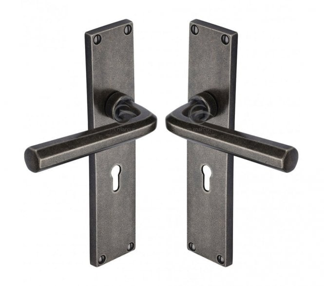 Heritage Brass RPW Octave Door Handles On Backplate - Rustic Pewter