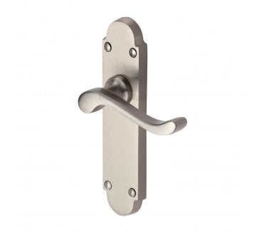 Heritage Brass Savoy Door Handles On Backplate - Satin Nickel