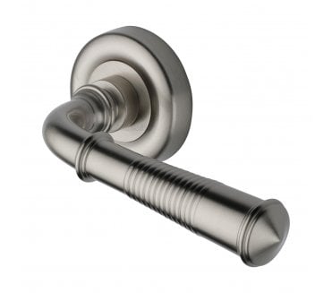 Heritage Brass V1936 Reeded Colonial Lever On Rose - Satin Nickel