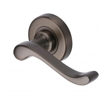 Heritage Brass V3010 Bedford Door Handles On Round Rose - Matt Bronze