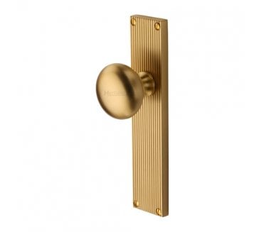 Heritage Brass V9200-SB Victoria Mortice Knobs On Reeded Backplate - Satin Brass