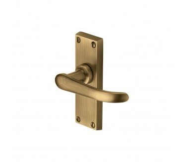 Heritage Brass Windsor Door Handles On Backplate - Antique Brass