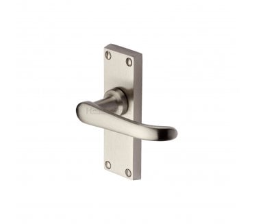 Heritage Brass Windsor Door Handles On Backplate - Satin Nickel