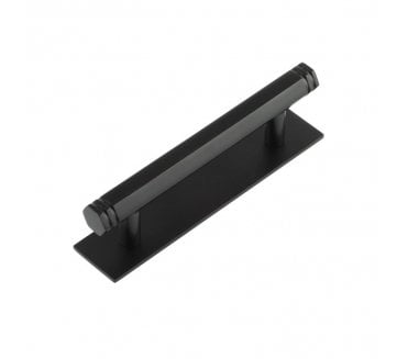 Hoxton Nile Cabinet Handle On Plain Plate - Matt Black