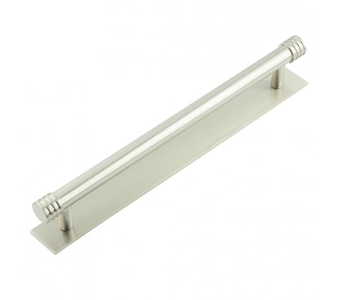 Hoxton Sturt Cabinet Handles On Plain Backplate - Satin Nickel