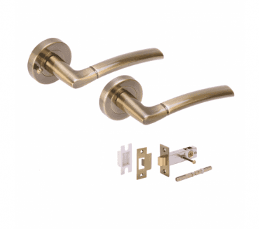 Hunta Nemo Privacy Door Handle on Rose W/Privacy Latch - Antique Brass
