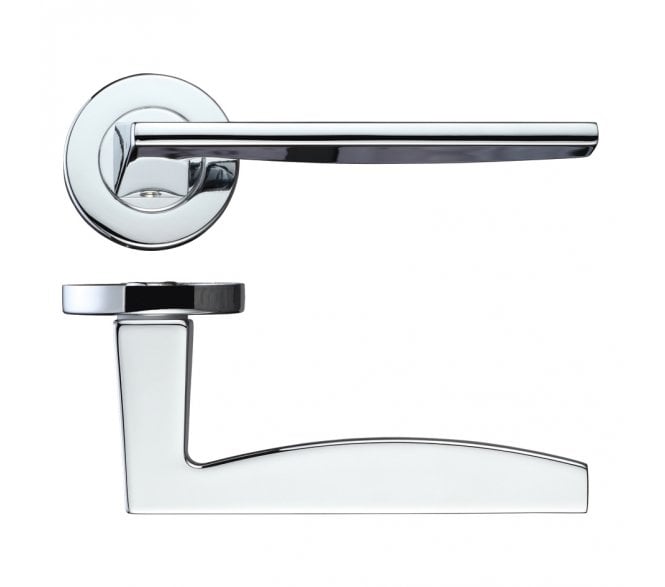 Rosso Maniglie Pavo Door Handles On Round Rose - Polished Chrome