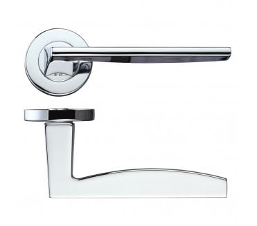 Rosso Maniglie Pavo Door Handles On Round Rose - Polished Chrome