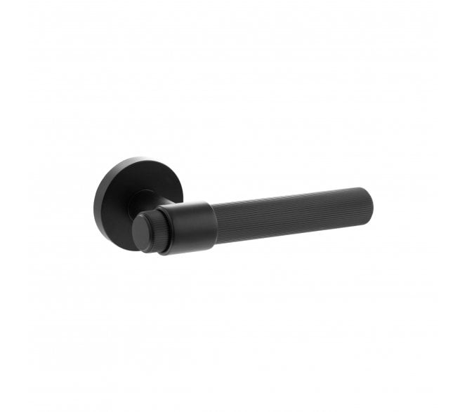 Senza Pari Fasana Lines Knurled Lever On Minimal Round Rose - Matt Black
