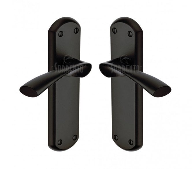 Sorrento Atlanta Door Handles On Backplate - Matt Black