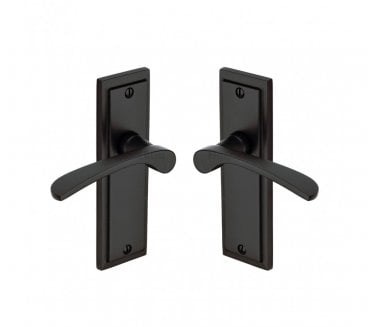 Sorrento Boston Door Handles On Backplate - Matt Black