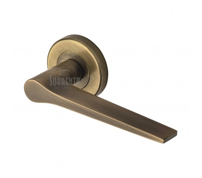 Sorrento SC-3059 Neo Door Handles On Round Rose - Antique Brass