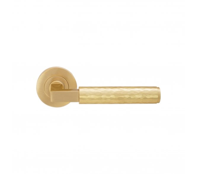 Spira Brass SB1114SB Hammered Knurlmond Lever On Round Rose - Satin Brass