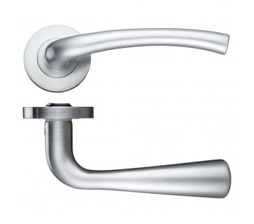 Stanza Assisi Door Handles On Round Rose - Satin Chrome