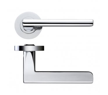 Stanza Venice Door Handles On Round Rose - Polished Chrome
