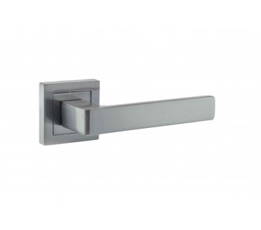 STATUS S40SSC Montana Lever on Square Rose - Satin Chrome