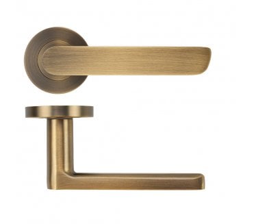 Zoo ZPA040-AB Valencia Lever On Round Rose - Antique Brass